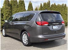 2023 Chrysler Voyager LX Van 4D Thumbnail 5