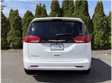 2023 Chrysler Voyager LX Van 4D Thumbnail 6