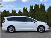 2023 Chrysler Voyager LX Van 4D Thumbnail 8