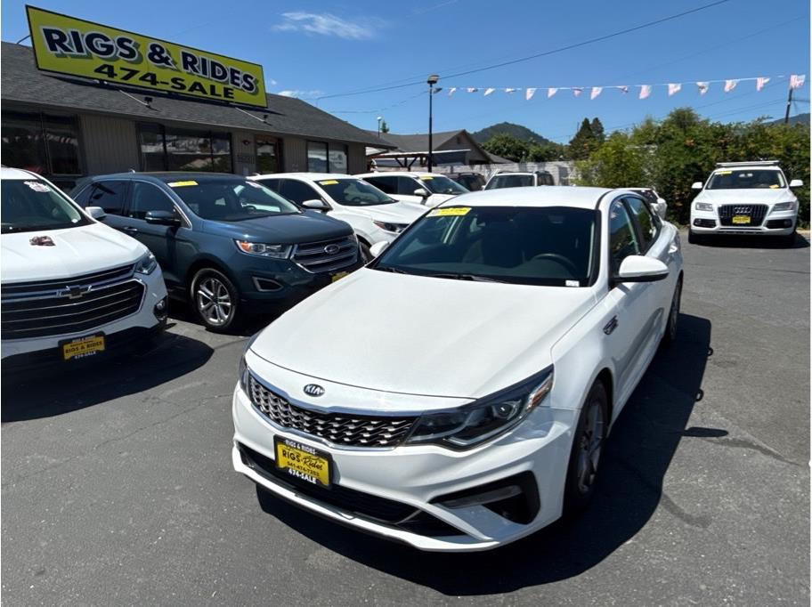 2019 Kia Optima Low Miles! AMAZING MPG!  CLEAN CARFAX! ZOOM ZOOM!