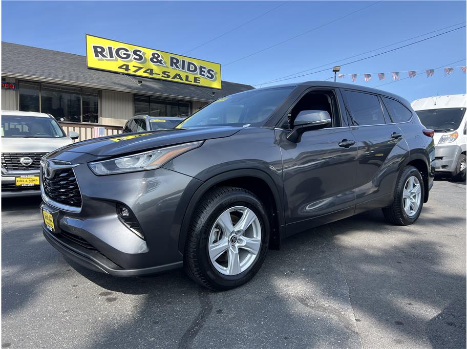 2020 Toyota Highlander 1 Owner! 3rd ROW seating! Clean CarFax! AWD!