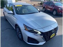 2023 Nissan Altima 1 OWNER! Low Miles! 30+ plus MPG AWD Clean CarFax! Thumbnail 9