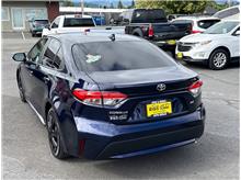 2020 Toyota Corolla Awesome MPG CLEAN CARFAX Low MILES & fun to drive! Thumbnail 6