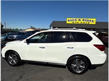 2020 Nissan Pathfinder 3rd Row Seating for 7 AWD Great MPG! Clean Carfax! Thumbnail 4