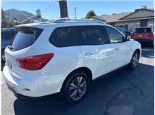 2020 Nissan Pathfinder 3rd Row Seating for 7 AWD Great MPG! Clean Carfax! Thumbnail 8