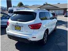 2020 Nissan Pathfinder 3rd Row Seating for 7 AWD Great MPG! Clean Carfax! Thumbnail 9