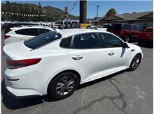 2019 Kia Optima Low Miles! AMAZING MPG!  CLEAN CARFAX! ZOOM ZOOM! Thumbnail 11