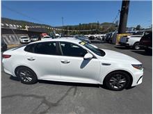 2019 Kia Optima Low Miles! AMAZING MPG!  CLEAN CARFAX! ZOOM ZOOM! Thumbnail 9