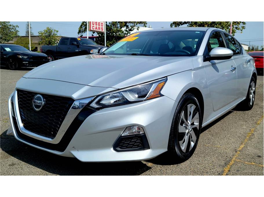 2020 Nissan Altima from Merced Auto World