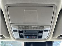 Vehicle Thumb #29
