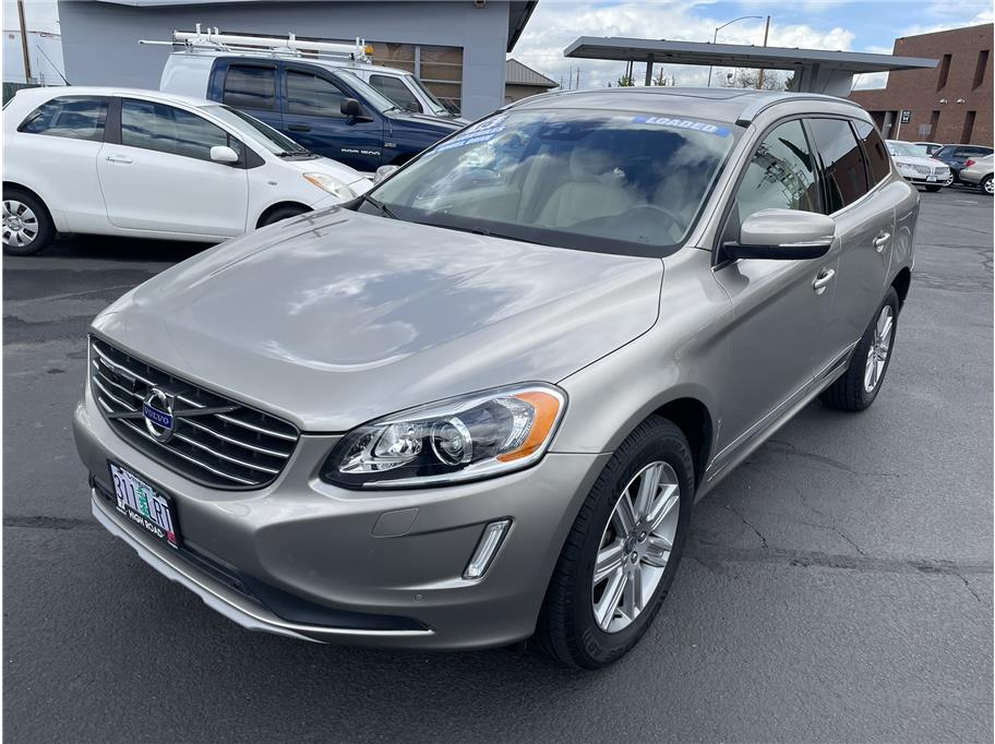 2016 Volvo XC60 from High Road Autos