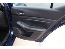 Vehicle Thumb #18