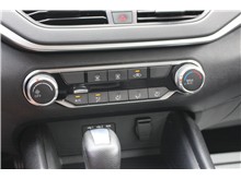 Vehicle Thumb #33