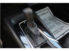 Vehicle Thumb #33