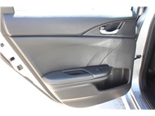 Vehicle Thumb #16