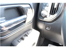Vehicle Thumb #30