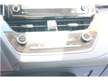 Vehicle Thumb #33