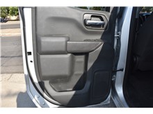Vehicle Thumb #17