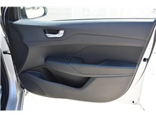 Vehicle Thumb #21