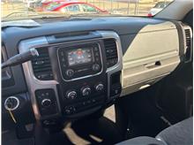 Vehicle Thumb #32