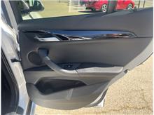 Vehicle Thumb #9