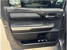 Vehicle Thumb #22