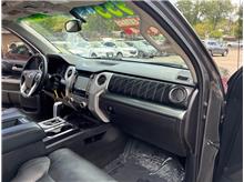 Vehicle Thumb #26