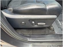 Vehicle Thumb #29