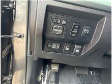 Vehicle Thumb #32