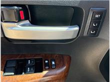 Vehicle Thumb #17