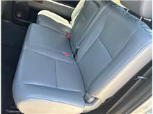 Vehicle Thumb #19