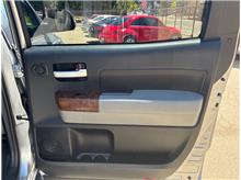 Vehicle Thumb #25