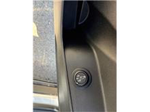 Vehicle Thumb #15