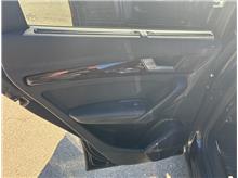 Vehicle Thumb #17