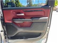 Vehicle Thumb #9
