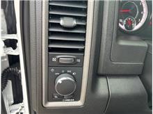 Vehicle Thumb #26