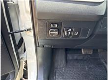 Vehicle Thumb #28