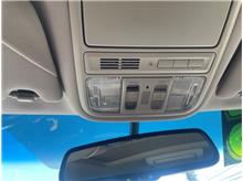 Vehicle Thumb #31