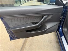 Vehicle Thumb #23