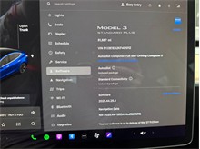 Vehicle Thumb #40