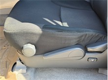 Vehicle Thumb #25