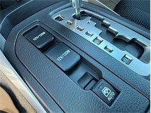 Vehicle Thumb #38