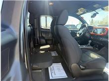 Vehicle Thumb #17
