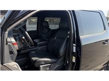 Vehicle Thumb #16
