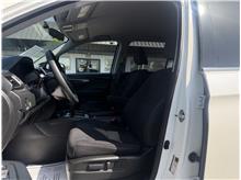 Vehicle Thumb #14