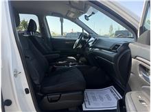 Vehicle Thumb #18