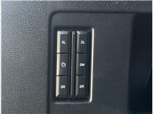 Vehicle Thumb #18