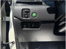 Vehicle Thumb #13
