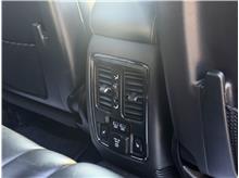 Vehicle Thumb #19