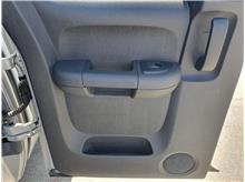 Vehicle Thumb #18